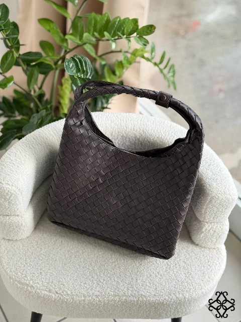 brown_cognac.webp