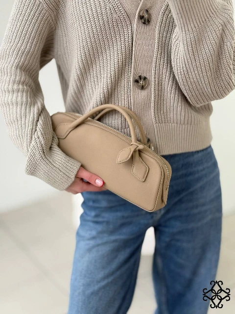 taupe.jpg