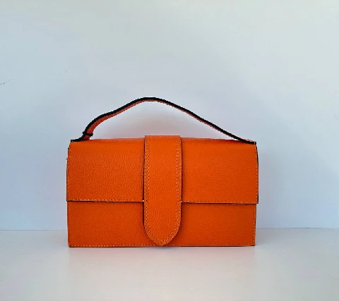 Ādas rokassoma 94979