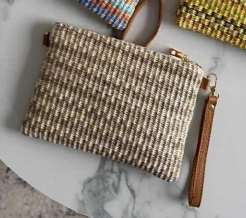 taupe.jpg