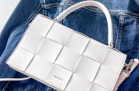 Kā atjaunot baltu somu?